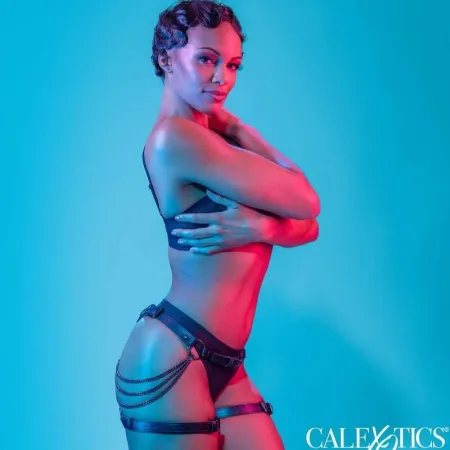 LEATHER BODY - ADJUSTABLE LEATHER STRAP WITH VELCRO FOR PENIS BLACK